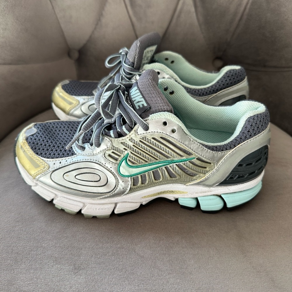Nike Bowerman Vomero 4 Sneakers